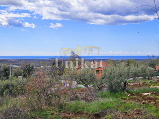 Terreno edificabile con vista mare